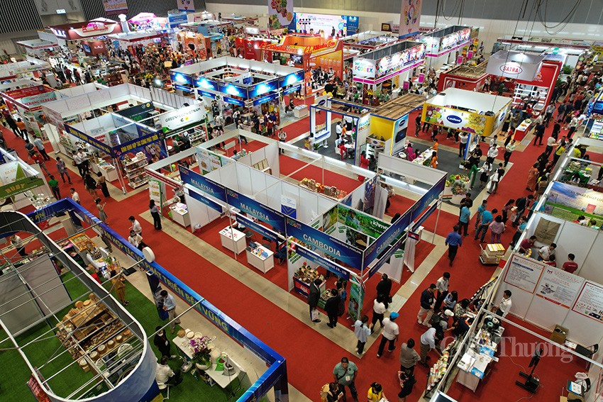 호찌민시 국제 식품 박람회 개최...약 500개 부스 설치